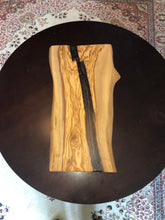 Load image into Gallery viewer, Color changing olive wood board