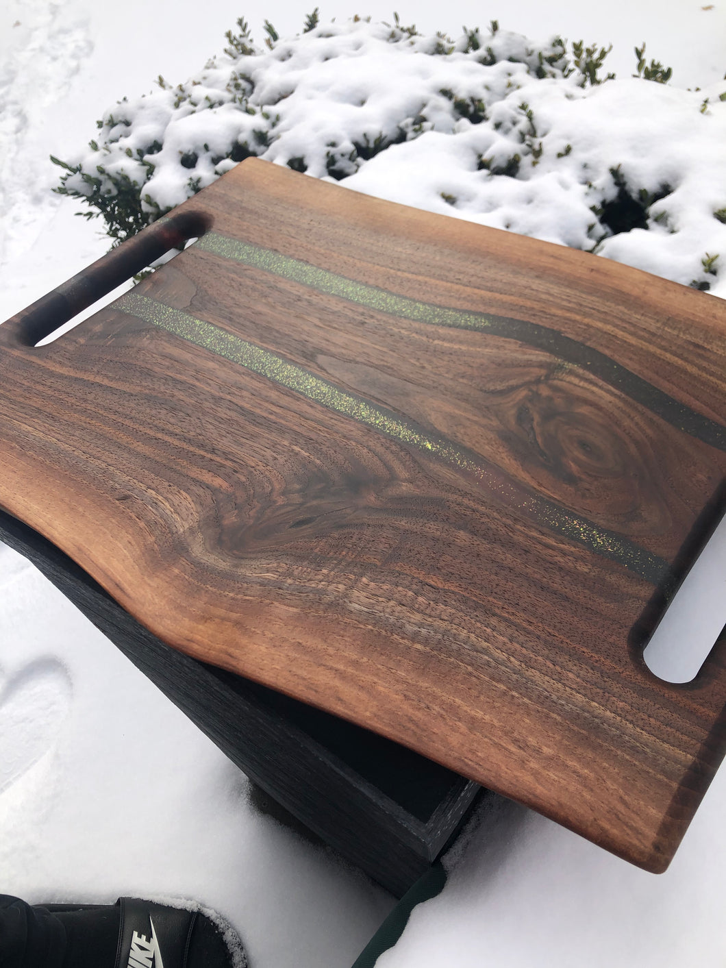 Classic walnut board with 3xcolor changing epoxy